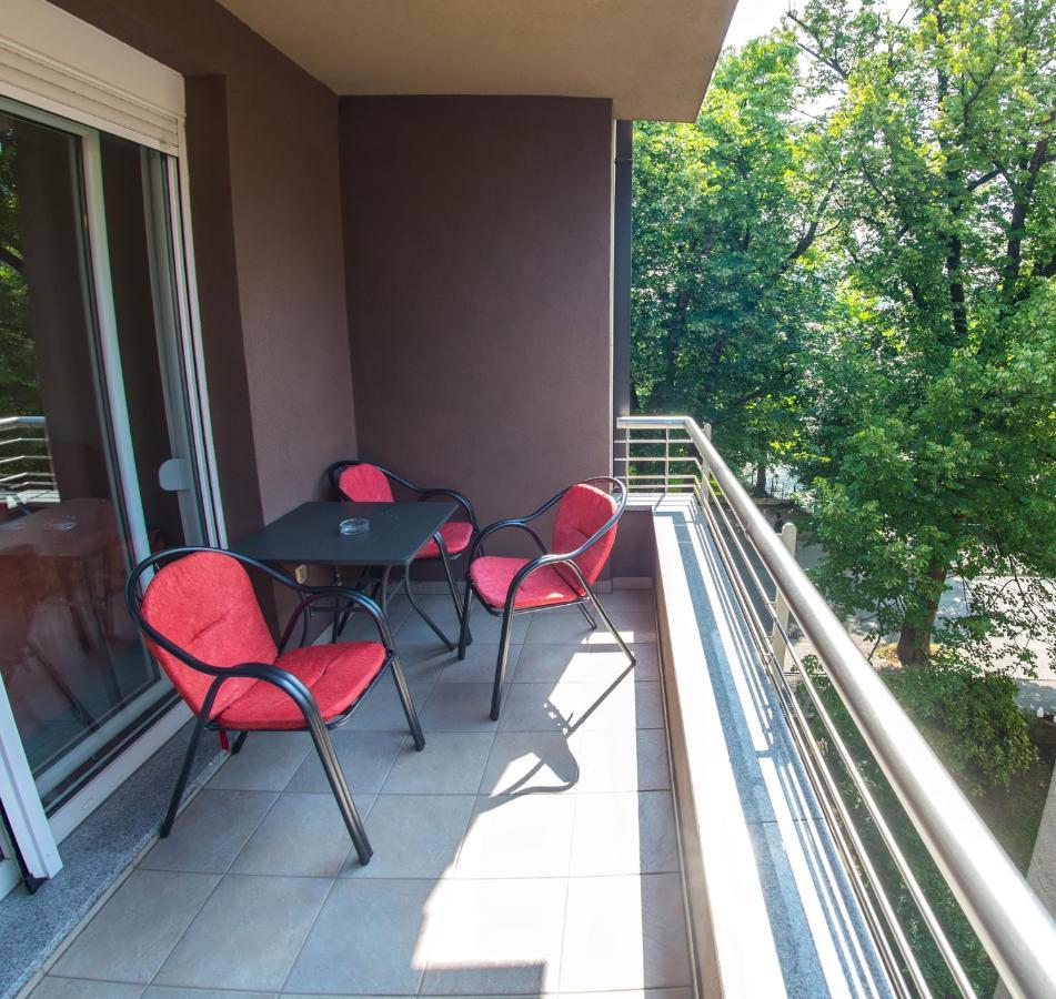 Apartment Enjoy Free Private Parking Mostar Exterior foto